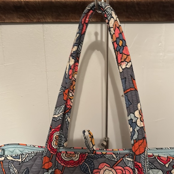 Vera Bradley large floral tote - Picture 4 of 7